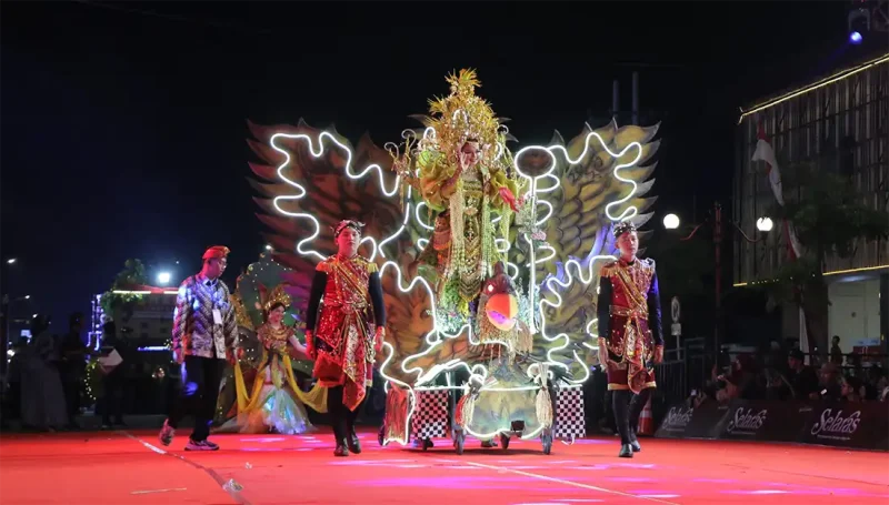 Ngawi Spectra Carnival 2025. foto/kominfo.ngawi