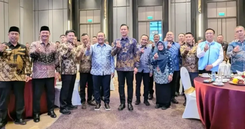 Menteri Koordinator Bidang Infrastruktur dan Pembangunan Kewilayahan, Agus Harimurti Yudhoyono (AHY) hadiri sarasehan. foto/forkopim.mgt