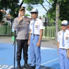 Kapolres Madiun dan Siswa SMAN 1 Nglames
